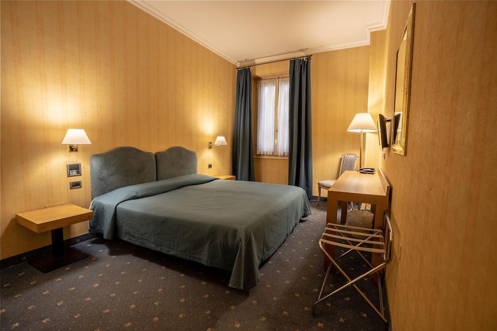 Hotel Poledrini Фолиньо Экстерьер фото