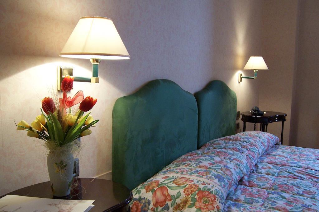 Hotel Poledrini Фолиньо Номер фото
